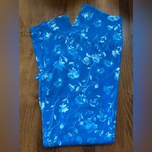 Glyder Medium Blue and White Flowers Yoga Workout Pants